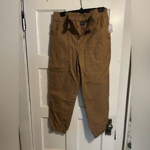 GAP women’s Brown Cargo Pants